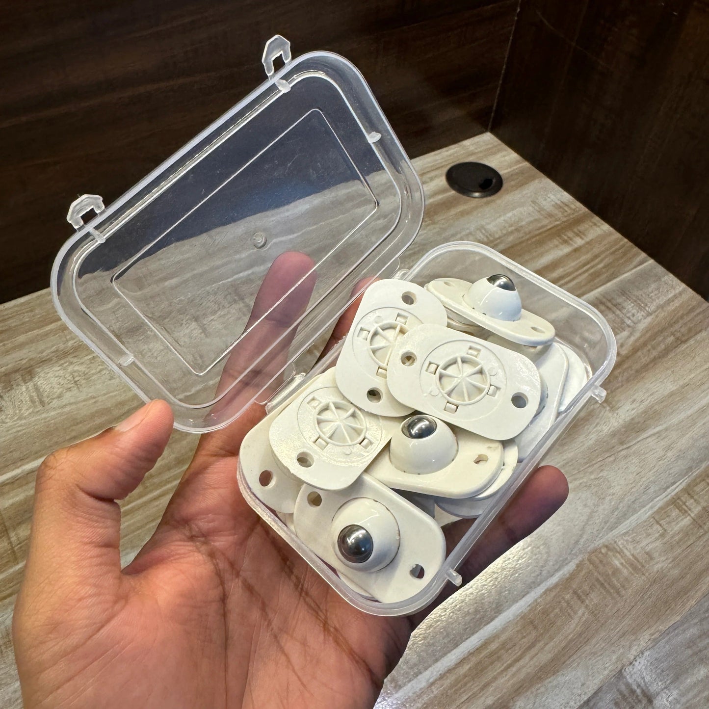 🔥50% off on the last day🎁 Buy 2 Get 1 Free（24Pcs） — Only $1.24 Each l Boreless universal wheels🛼